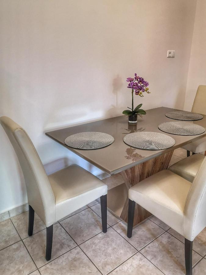 Apartman Garden Daire Cserkeszőlő Dış mekan fotoğraf