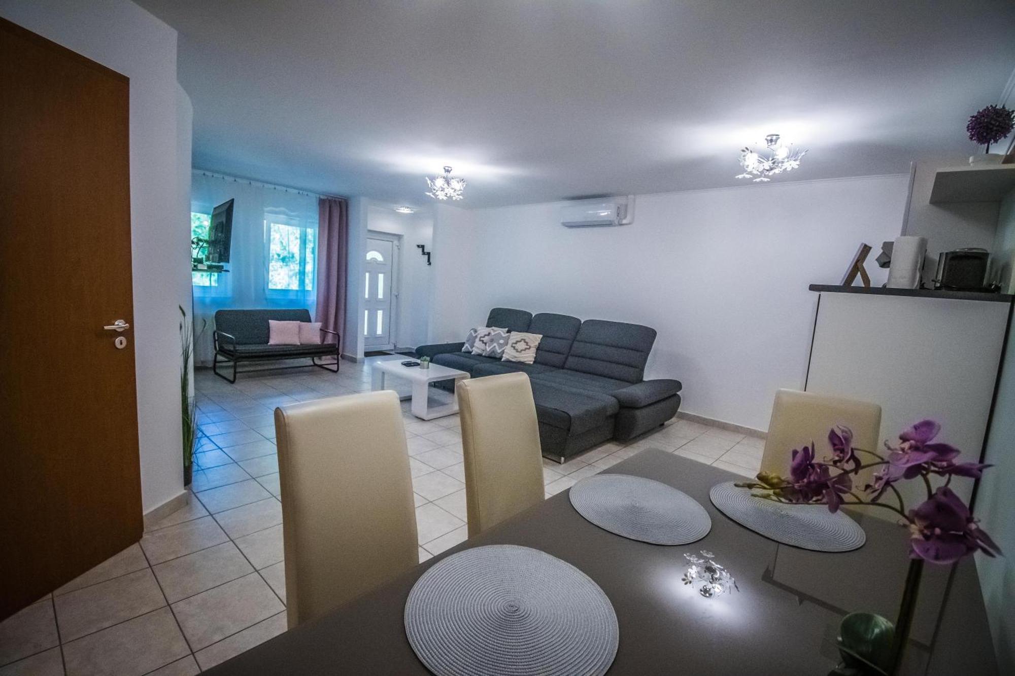 Apartman Garden Daire Cserkeszőlő Dış mekan fotoğraf