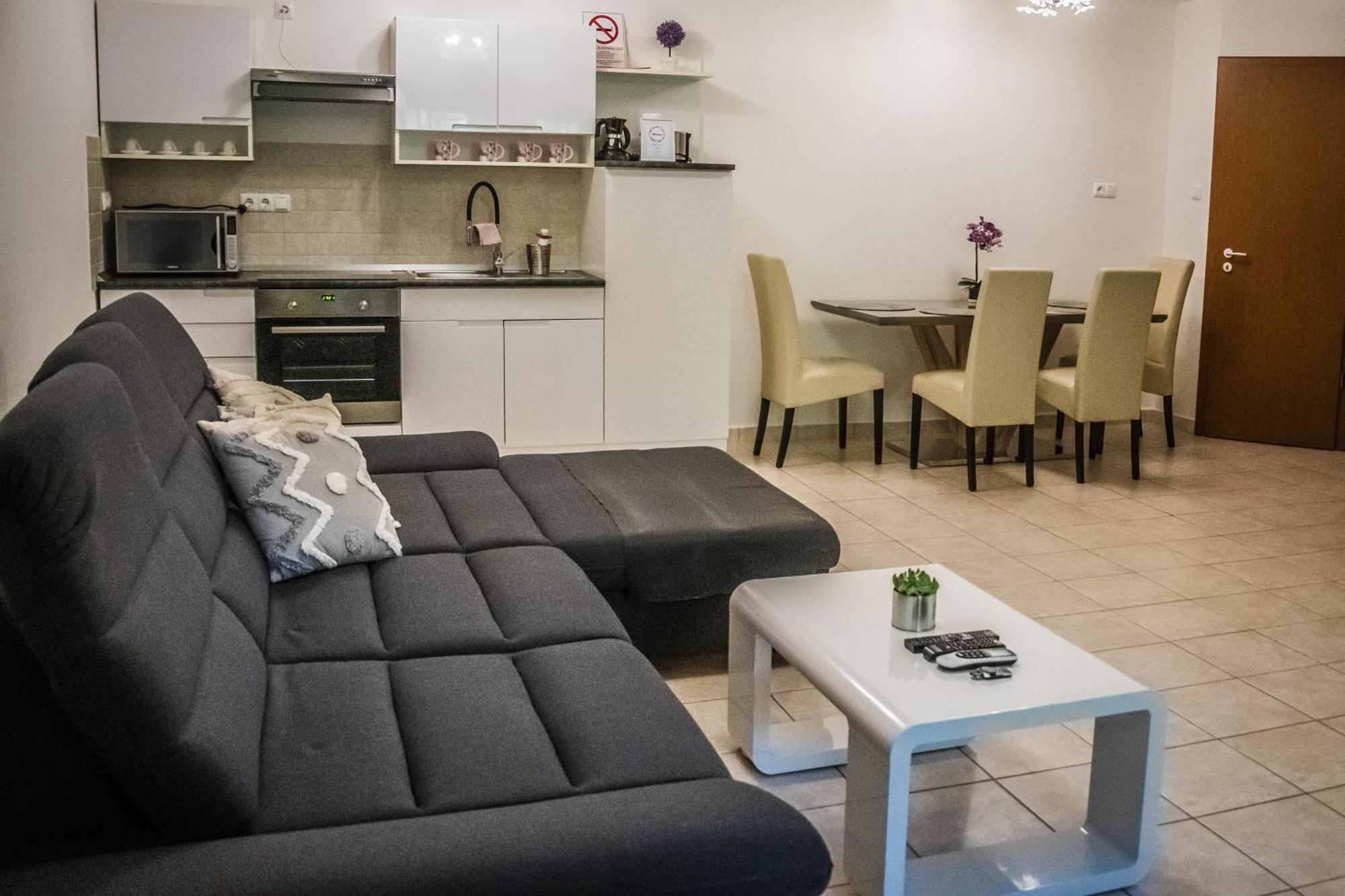 Apartman Garden Daire Cserkeszőlő Dış mekan fotoğraf